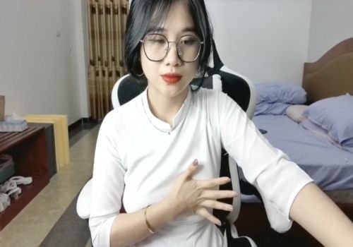 Anna Gấu dâm đãng thủ dâm kiếm tiền mưu sinh cực phê